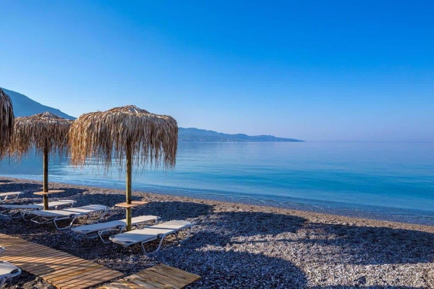 Kalamata's Sunny Retreat Near The Historic Center * קלמאטה
