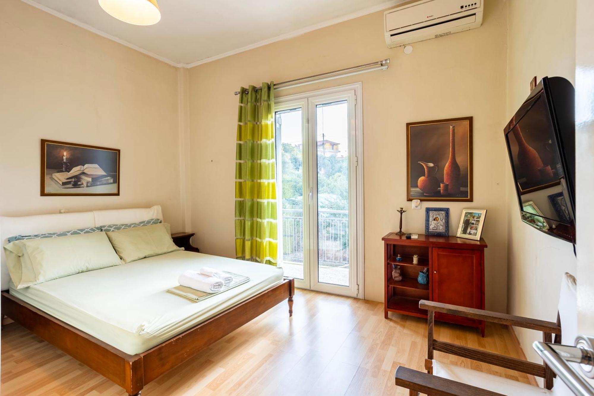 דירה Kalamata's Sunny Retreat Near The Historic Center קלמאטה