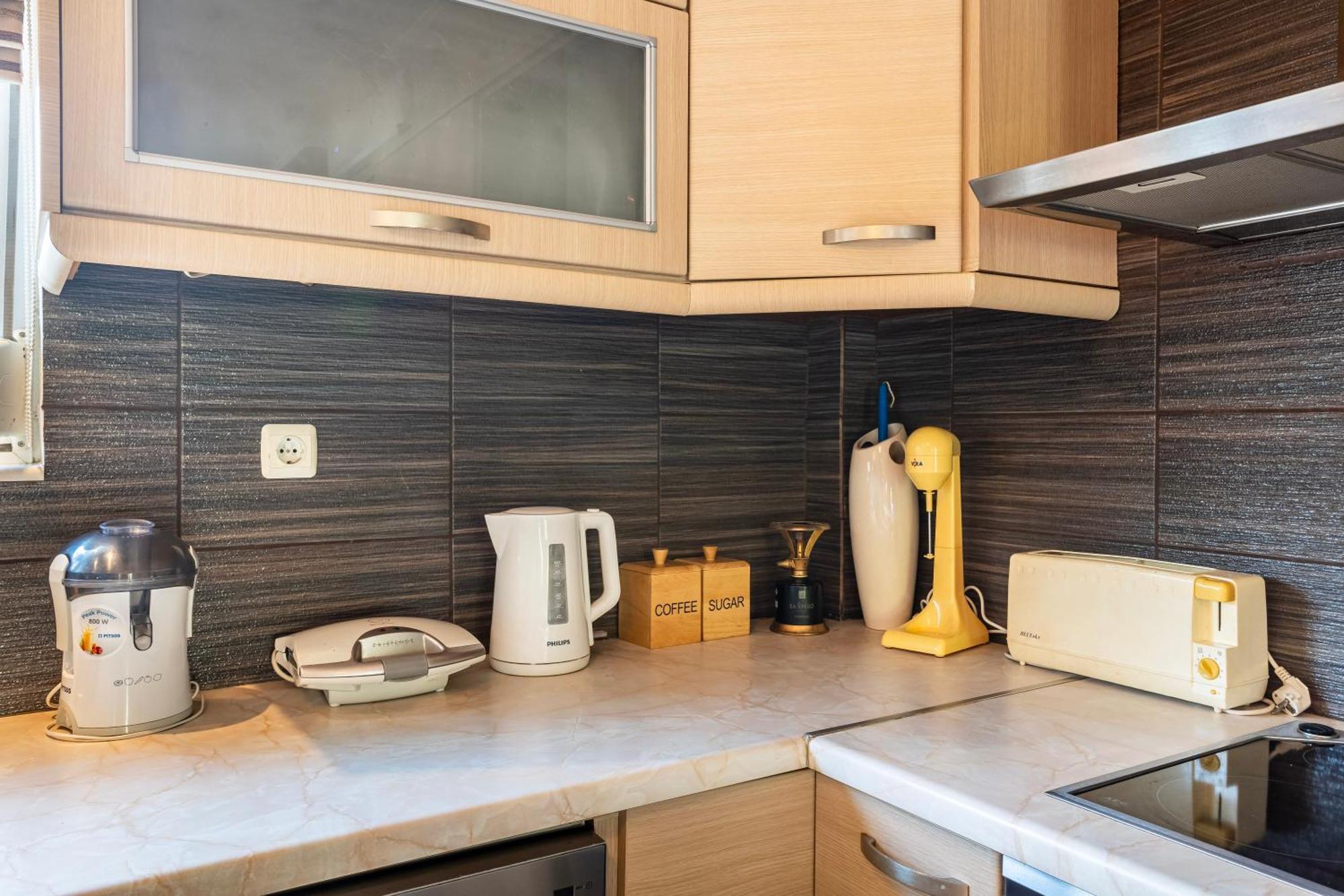 דירה Kalamata's Sunny Retreat Near The Historic Center *